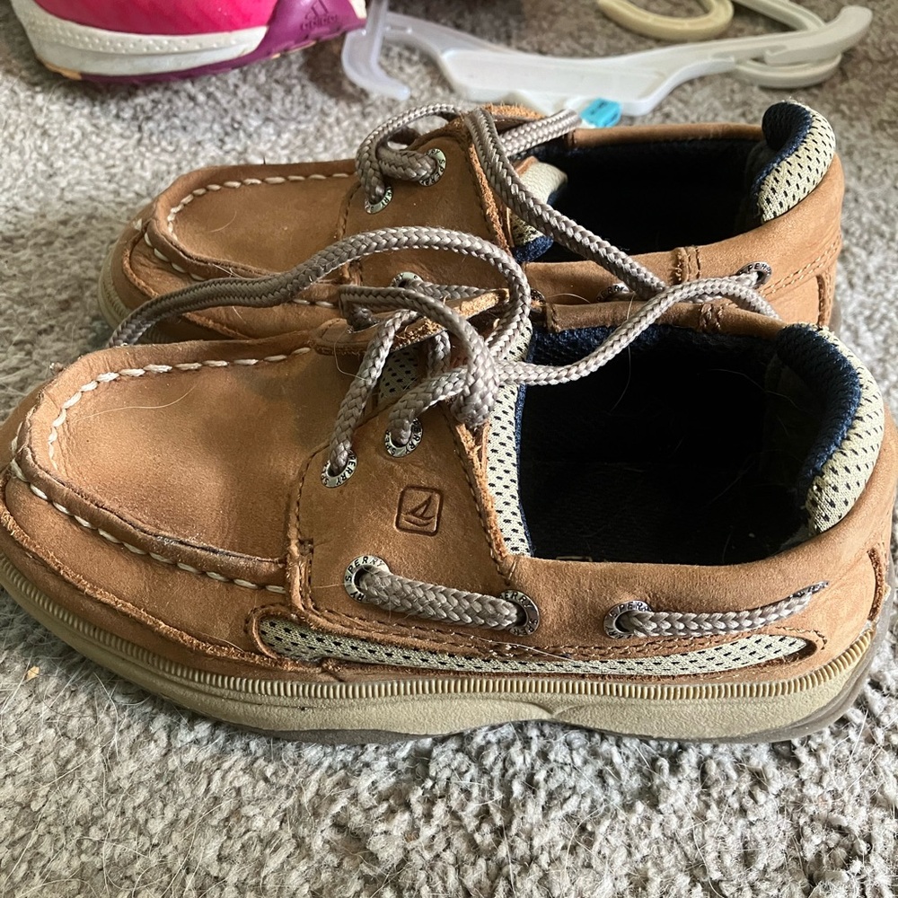 Sperry Tan Leather Boat Shoes with Non-Marking Sole